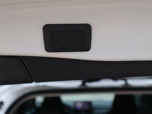 Used 2025 Toyota RAV4 XLE w/ Convenience Package FWD image 12