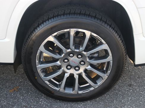 Used 2022 GMC Acadia Denali w/ Denali Ultimate Package image 44