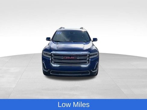Used 2023 GMC Acadia SLE w/ Driver Convenience Package image 3