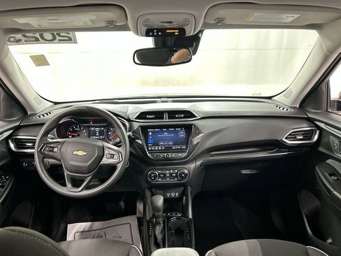 Certified 2023 Chevrolet TrailBlazer LT w/ Convenience Package AWD/4WD image 18