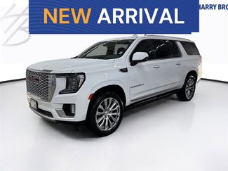 Used 2022 GMC Yukon XL Denali video 1