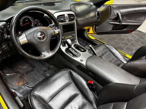 Used 2007 Chevrolet Corvette Convertible w/ Preferred Equipment Group image 41