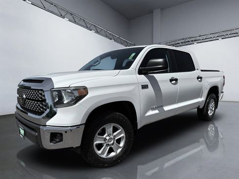 Used 2019 Toyota Tundra SR5 w/ Convenience Package AWD/4WD image 24