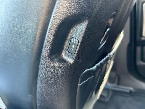 Used 2025 Kia Telluride S FWD image 45