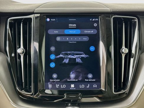 Used 2023 Volvo XC60 B5 Core w/ Climate Package AWD/4WD image 24