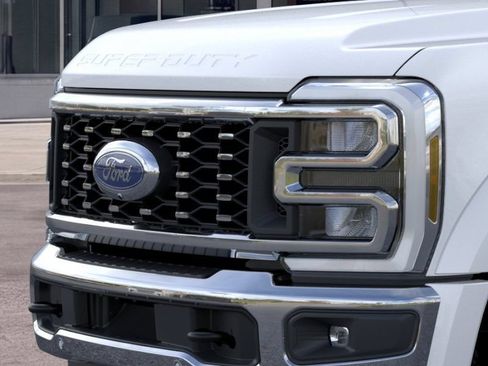 New 2026 Ford F450 King Ranch w/ Chrome Package AWD/4WD image 17