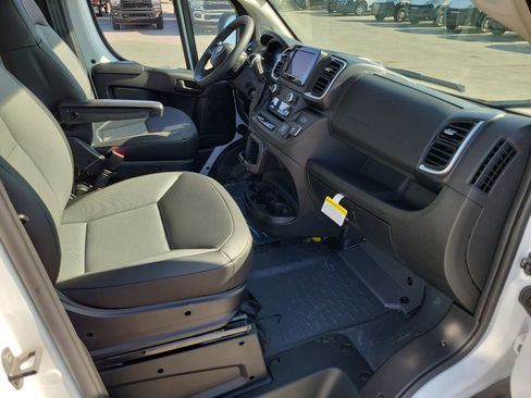 New 2025 RAM ProMaster 1500 w/ Quick Order Package 22G SLT image 8