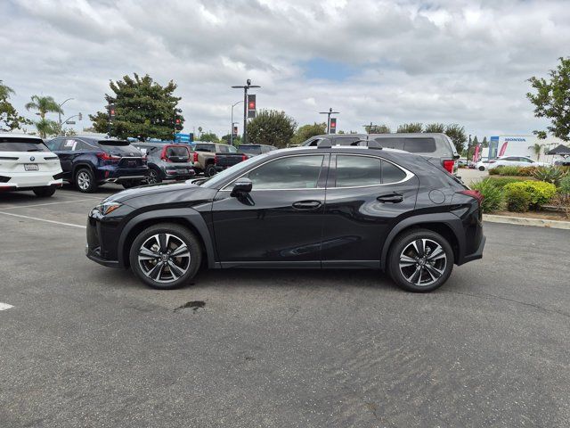 Used 2025 Lexus UX 300h FWD w/ Accessory Package (Z2) image 9