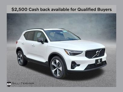 New 2026 Volvo XC40 B5 Plus w/ Climate Package