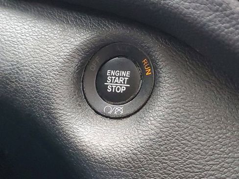 Used 2022 Jeep Cherokee Limited image 33