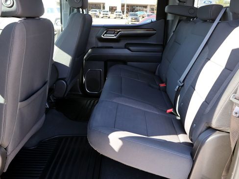 Used 2024 Chevrolet Silverado 1500 LT image 14