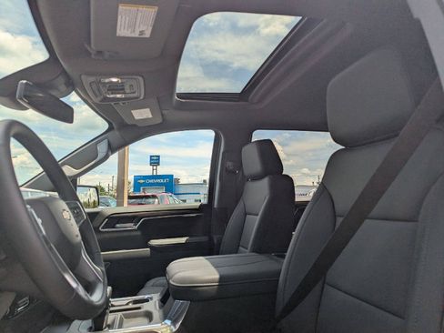 New 2026 Chevrolet Silverado 1500 LTZ w/ LTZ Premium Package AWD/4WD image 38