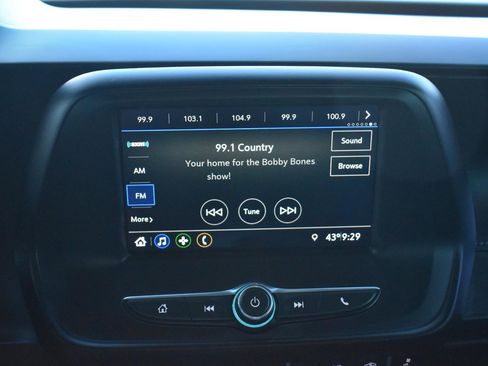 Used 2020 Chevrolet Camaro LT image 27