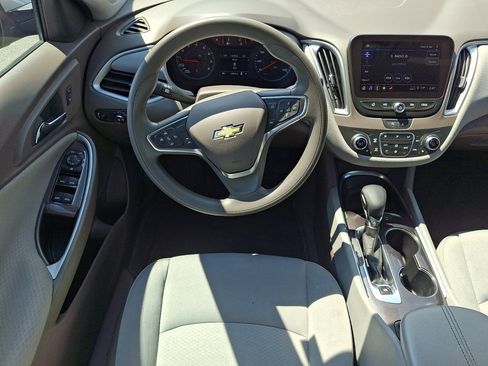 Used 2024 Chevrolet Malibu LT FWD image 25
