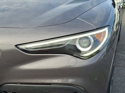 Used 2022 Alfa Romeo Stelvio Veloce image 11