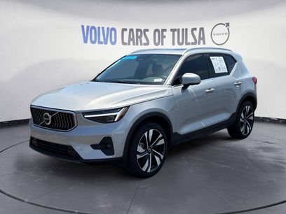 New 2025 Volvo XC40 B5 Plus w/ Protection Package Premier