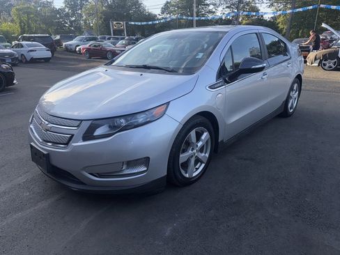 Used 2014 Chevrolet Volt image 1
