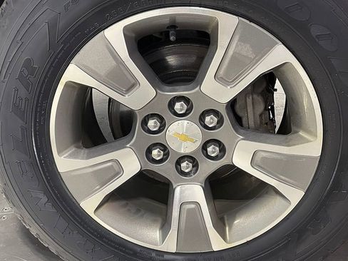 Used 2018 Chevrolet Colorado Z71 AWD/4WD image 17