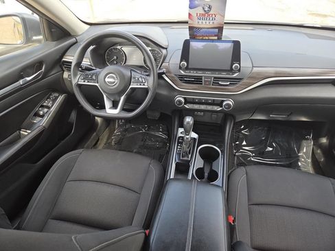 Used 2023 Nissan Altima 2.5 SV FWD image 17