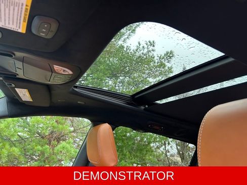 New 2026 Chrysler Pacifica Pinnacle AWD/4WD image 25