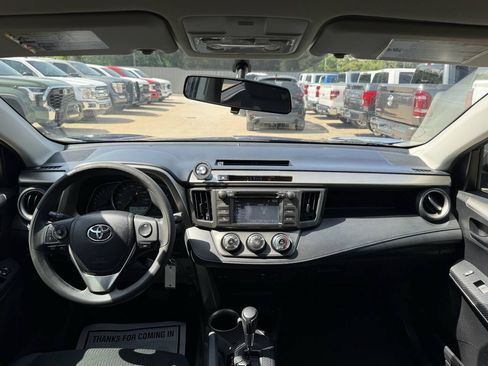 Used 2014 Toyota RAV4 LE FWD image 17