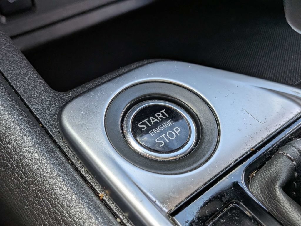 Used 2025 Nissan Sentra SV FWD image 25