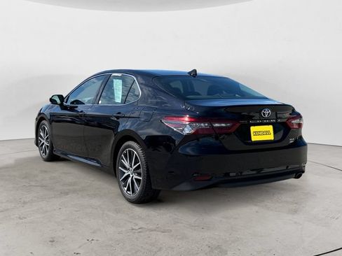 Used 2024 Toyota Camry XLE w/ Navigation Package AWD/4WD image 3