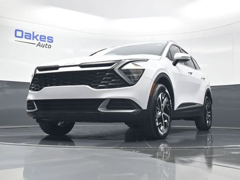 Certified 2024 Kia Sportage EX image 41