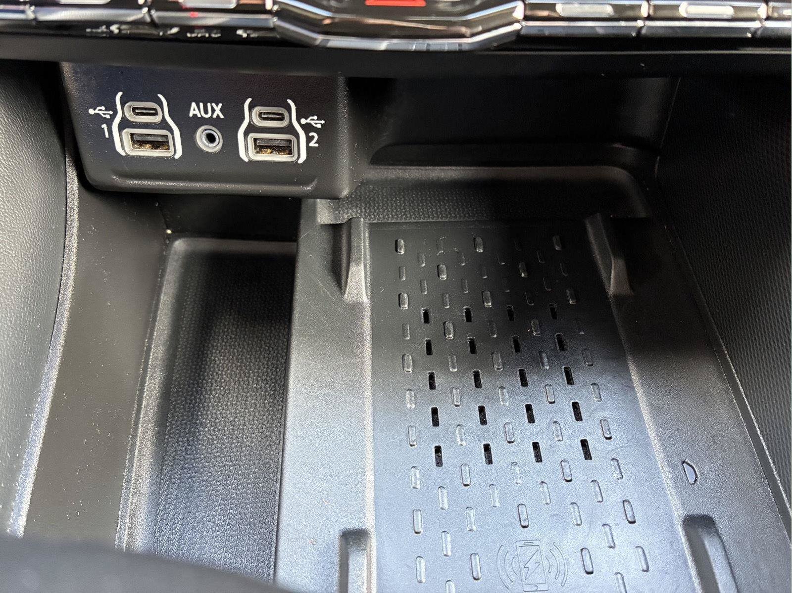 Used 2025 Dodge Durango R/T AWD/4WD image 31