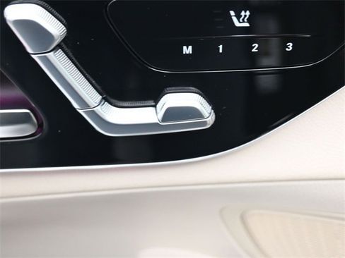 Used 2024 Mercedes-Benz GLC 300 image 13