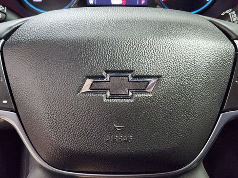 Used 2023 Chevrolet Traverse RS image 50