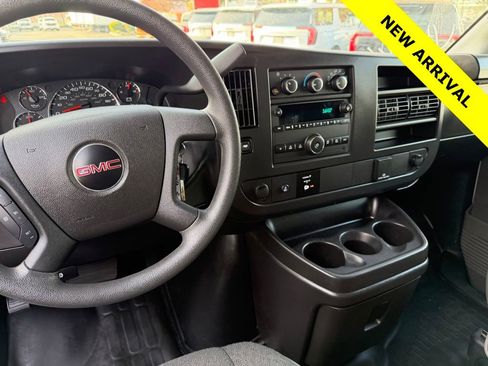 Used 2024 GMC Savana 2500 w/ Driver Convenience Package image 5