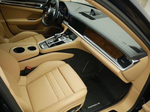 Certified 2023 Porsche Panamera 4 Platinum Edition AWD/4WD image 25