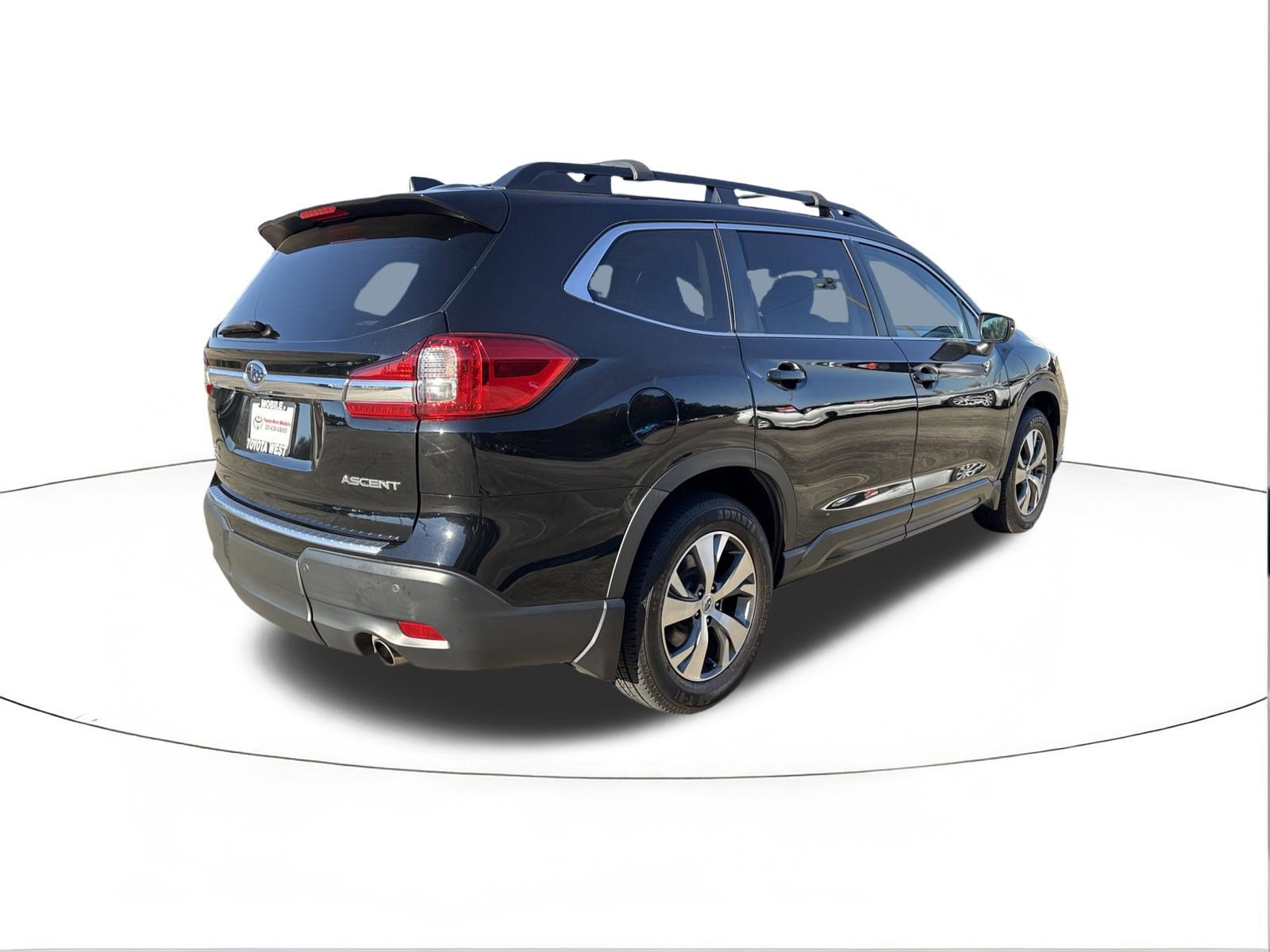 Used 2022 Subaru Ascent Premium w/ Convenience Package AWD/4WD image 3