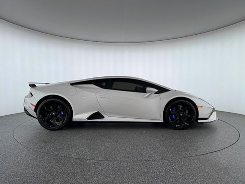 Used 2023 Lamborghini Huracan Tecnica RWD image 7