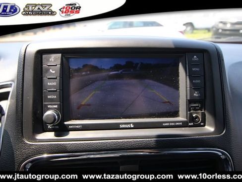 Used 2020 Dodge Grand Caravan SXT FWD image 19
