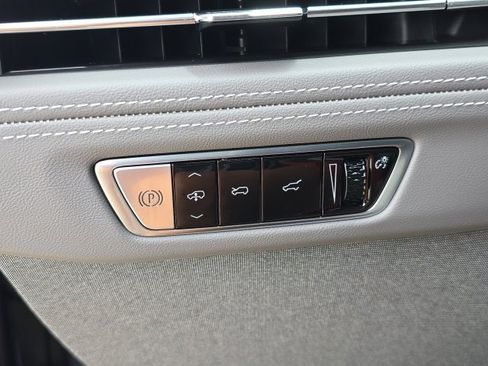 New 2026 Cadillac Escalade IQ Sport 1 w/ LPO, ONYX Package image 22