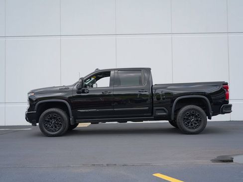 Used 2024 Chevrolet Silverado 3500 High Country w/ High Country Premium Package AWD/4WD image 6