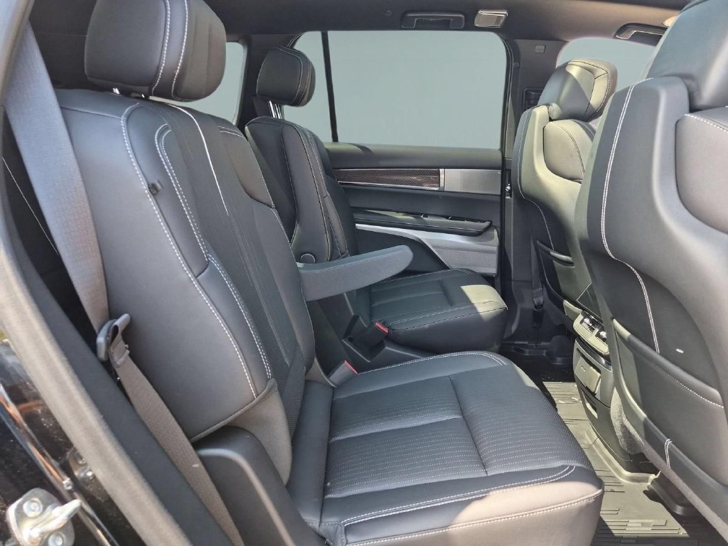 Certified 2026 Cadillac Vistiq Luxury w/ LPO, Floor Liner Package AWD/4WD image 26