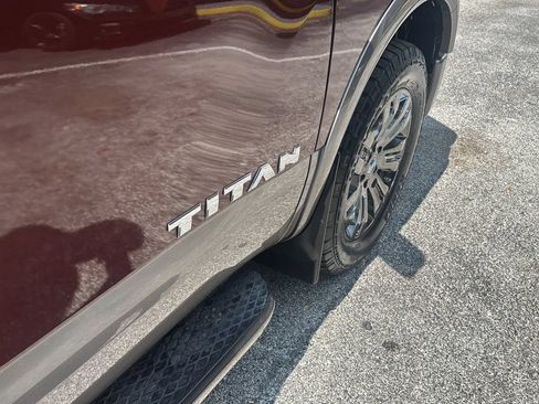 Used 2017 Nissan Titan Platinum Reserve AWD/4WD image 33