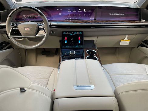 New 2026 Cadillac Escalade Platinum Luxury w/ LPO, Radiant Package image 10