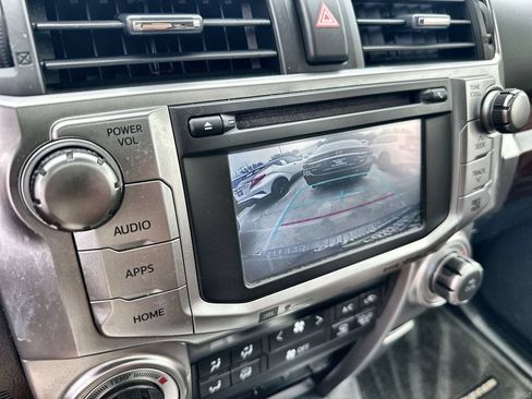 Used 2018 Toyota 4Runner Limited AWD/4WD image 29