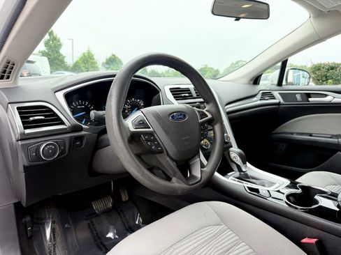 Used 2016 Ford Fusion S FWD image 14