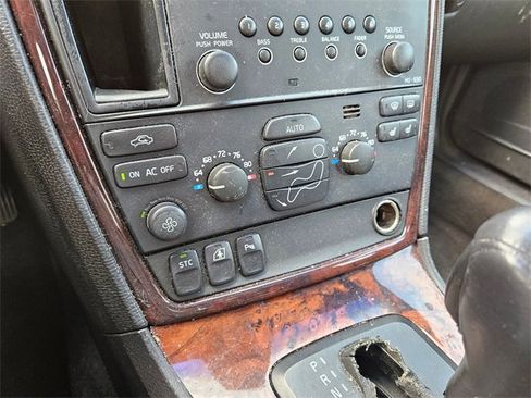 Used 2006 Volvo V70 2.5T image 18