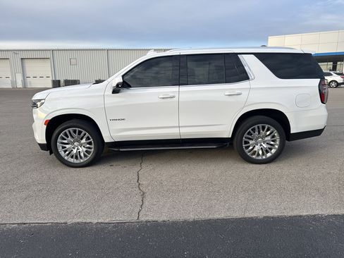 Used 2023 Chevrolet Tahoe LT w/ LT Signature Package image 2