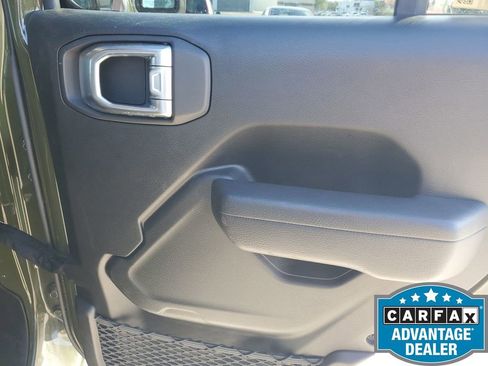 Used 2023 Jeep Gladiator Rubicon w/ LED Lighting Group image 45