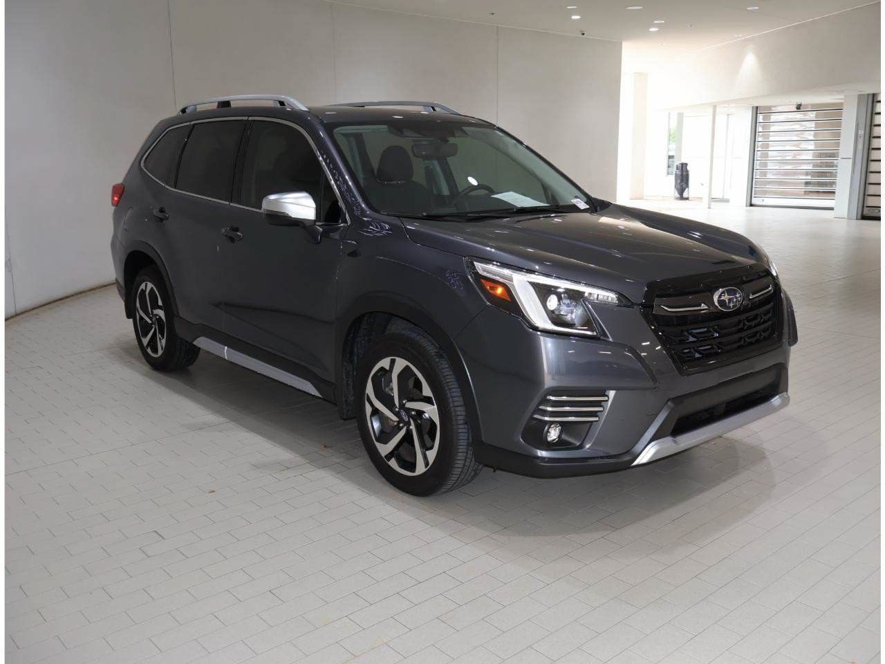 Used 2024 Subaru Forester Touring w/ POP Package 3 AWD/4WD image 8