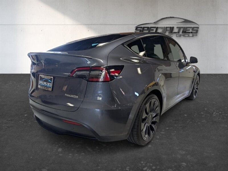 Used 2023 Tesla Model Y Performance AWD/4WD image 10
