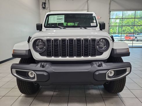 New 2026 Jeep Gladiator Sport AWD/4WD image 2