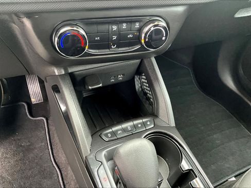 Used 2024 Chevrolet TrailBlazer LS image 25